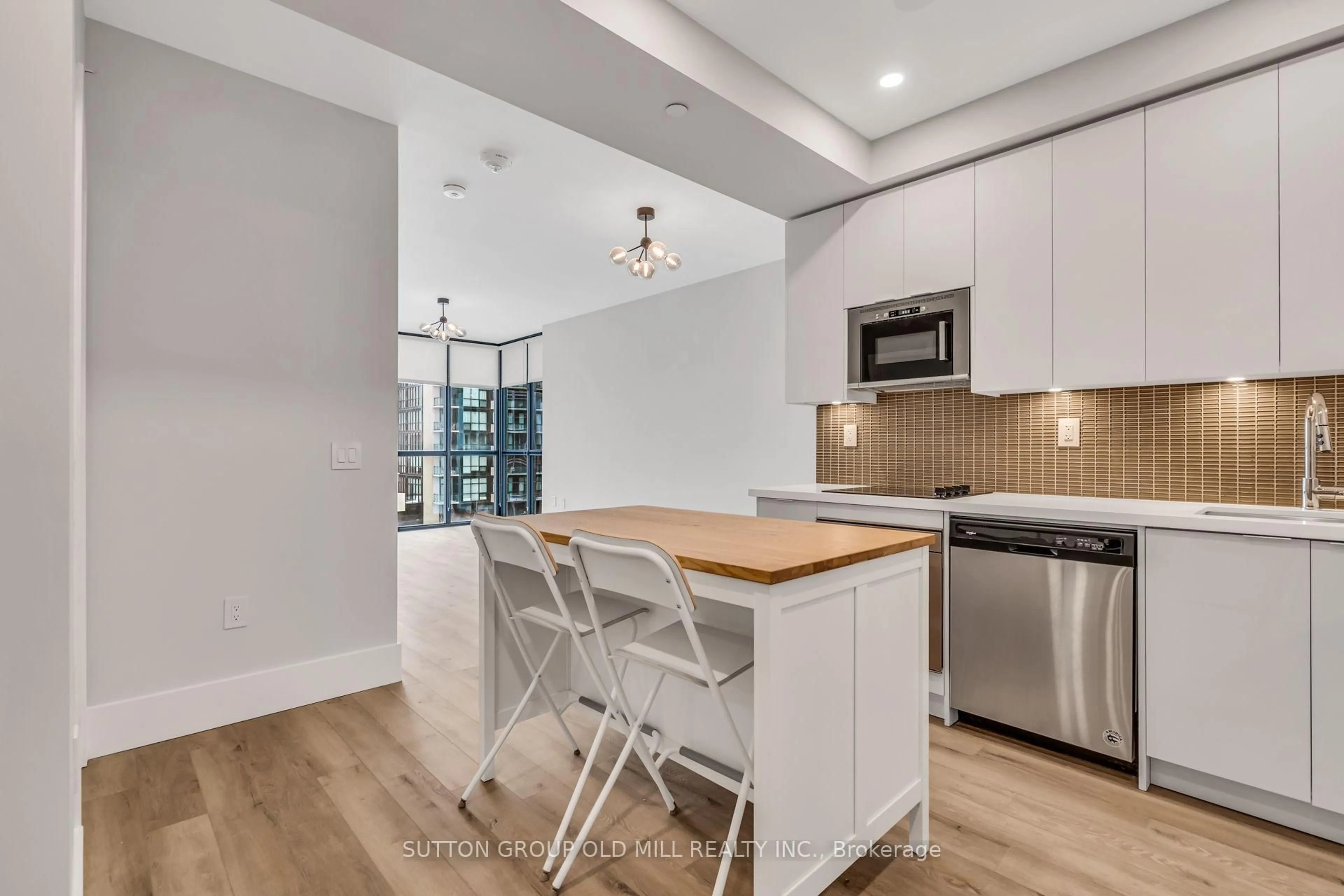 Open concept kitchen, unknown for 2916 Highway 7 #401, Vaughan Ontario L4K 0K6