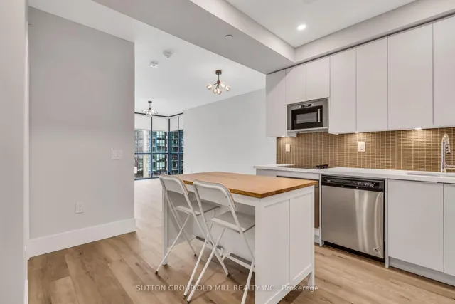 2916 Highway 7 #401, Vaughan 4