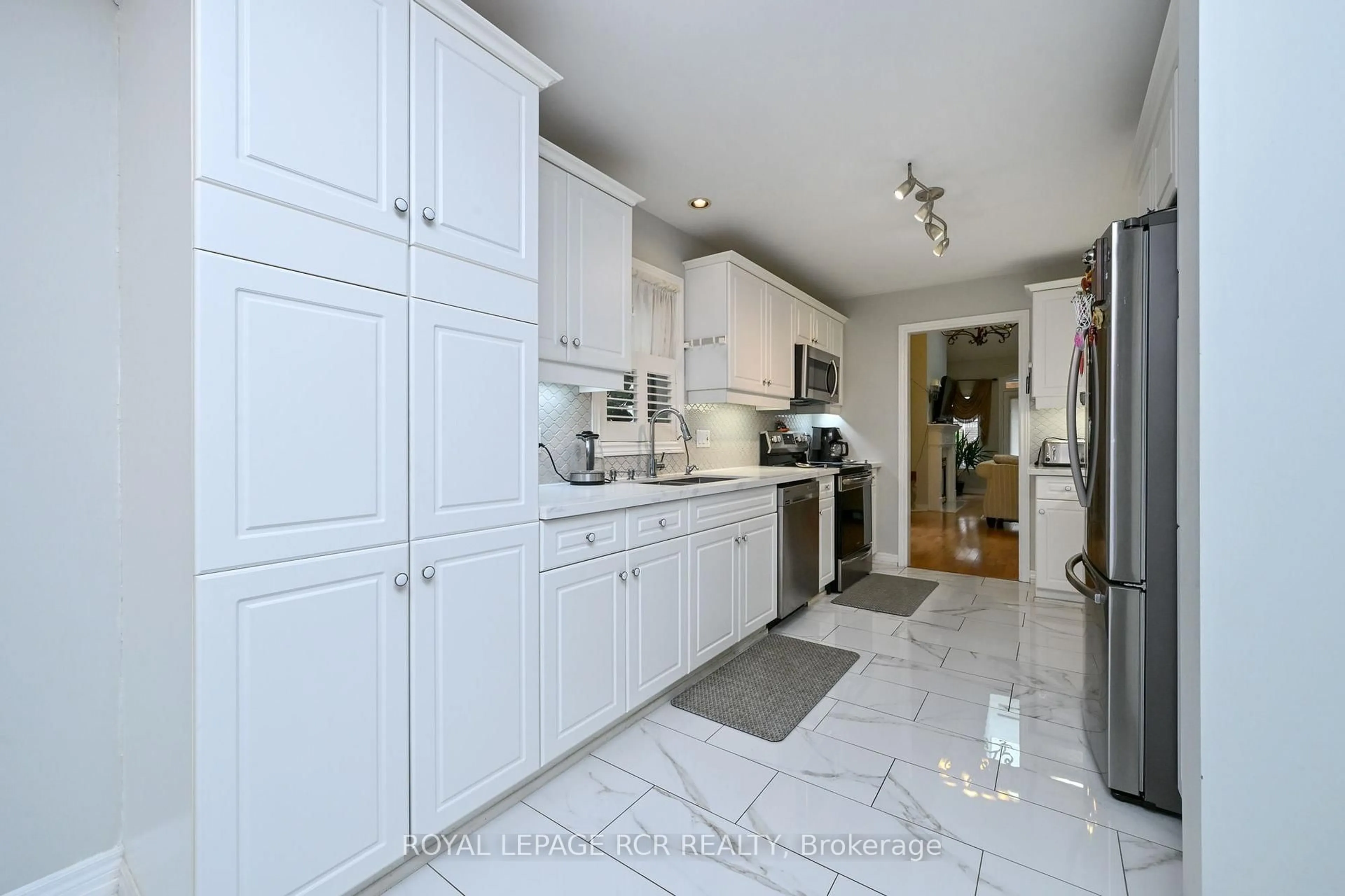 trreb/IMG-N13772586_fae0249b-bc74-4cb8-93bc-c6e89220ceb0-l.jpg