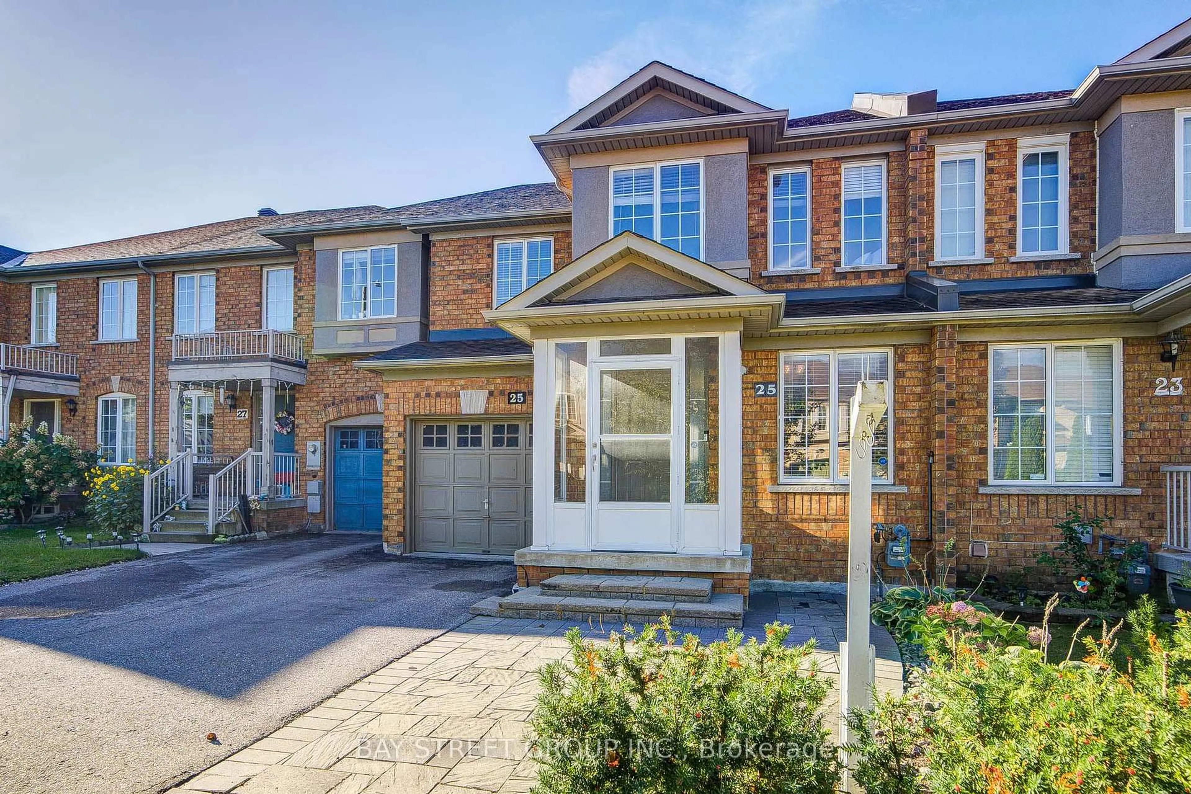 Home with brick exterior material, street for 25 Waterton Cres, Richmond Hill Ontario L4B 4L7