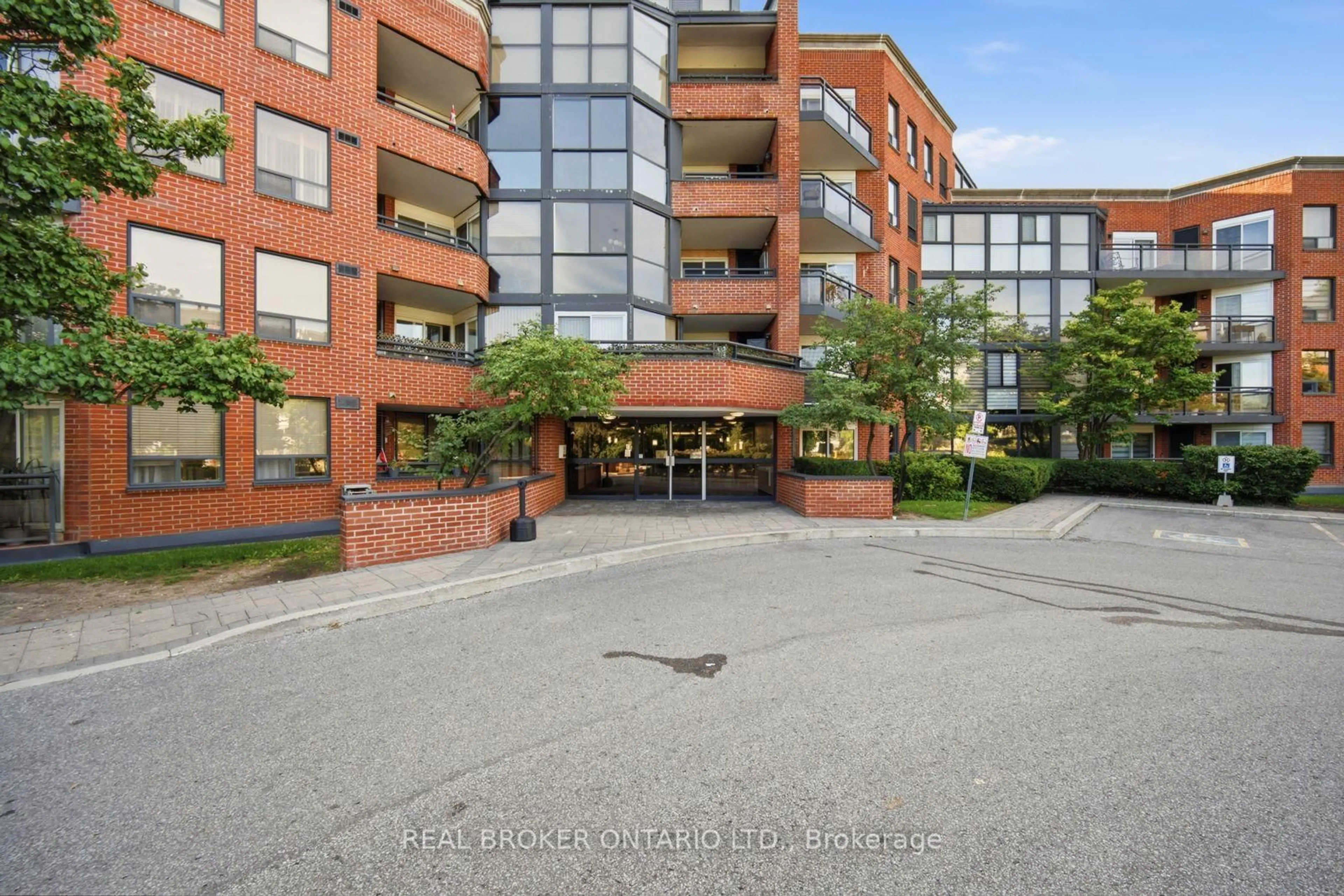 Unknown for 100 Arbors Lane #220, Vaughan Ontario L4L 7G4