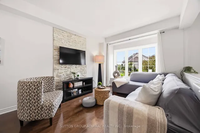 71 Puccini Dr #4, Richmond Hill 3