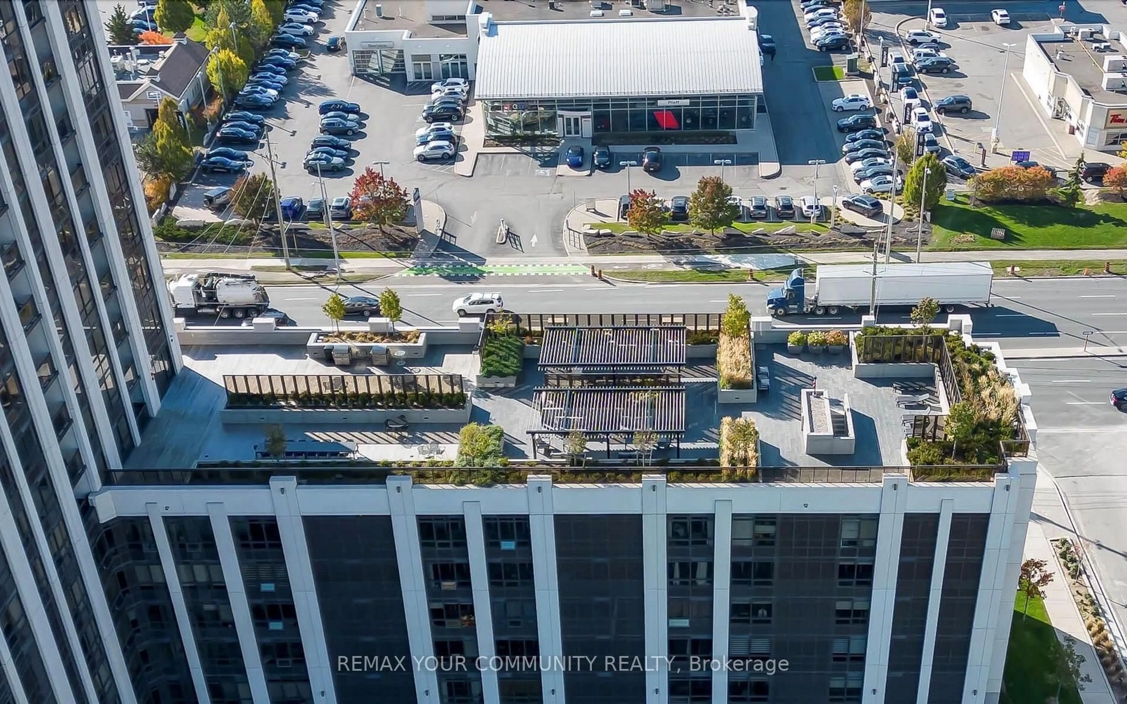 A pic from outside/outdoor area/front of a property/back of a property/a pic from drone, city buildings view from balcony for 9075 Jane St #406, Vaughan Ontario L4K 0L7