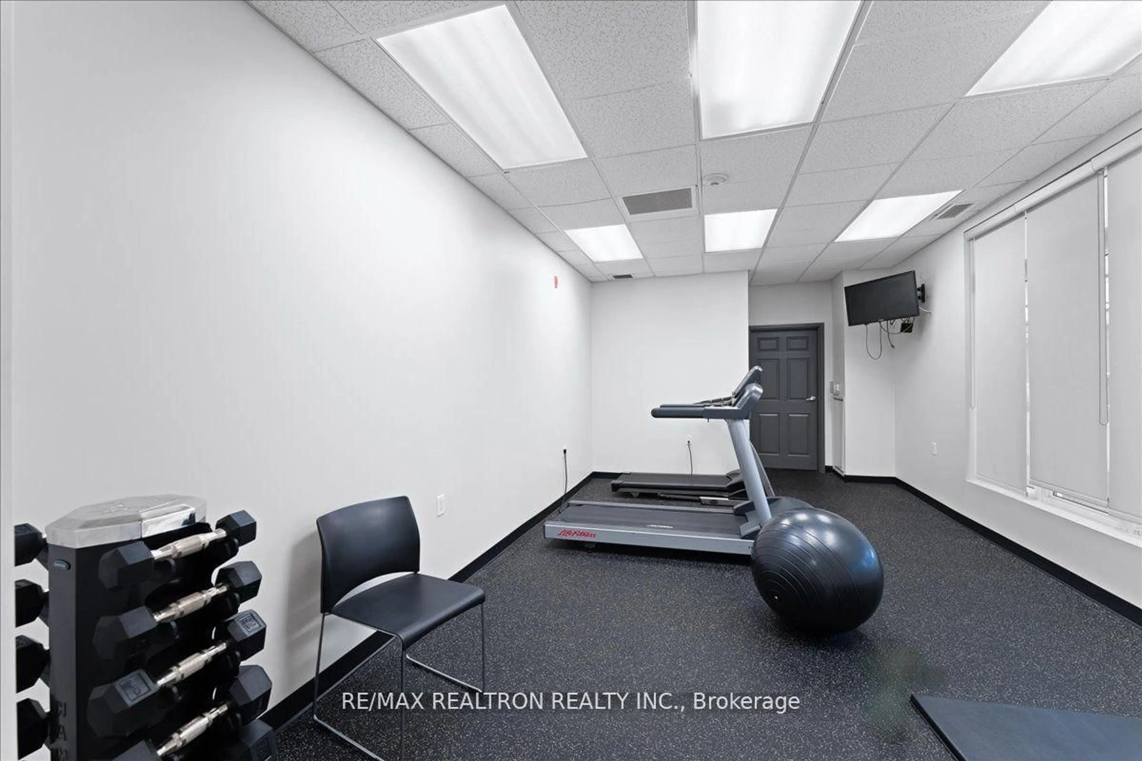 Gym or fitness room for 15450 Yonge St #304, Aurora Ontario L4G 0K1