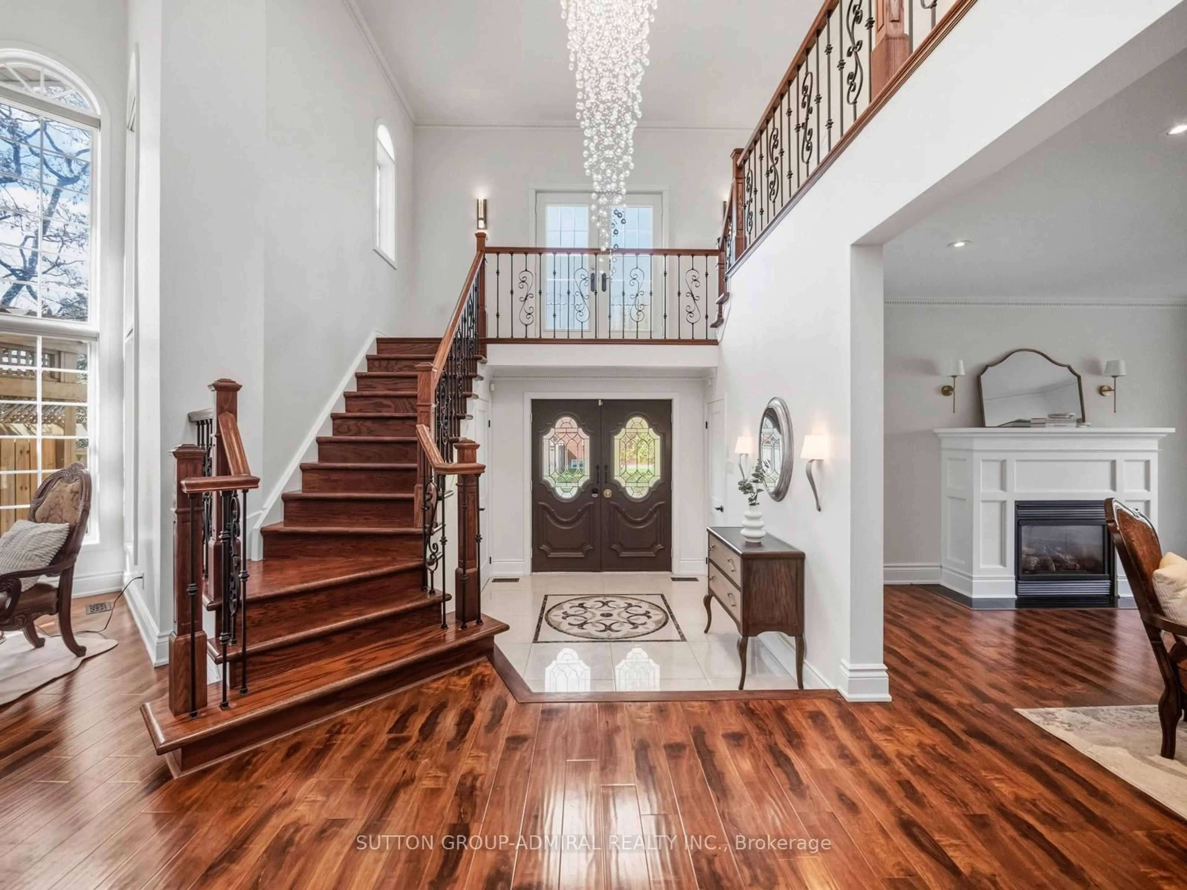 Indoor entryway for 6 Colton Cres, Vaughan Ontario L4L 3L7