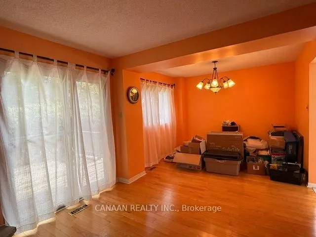 79 Graham Cres, Markham 5