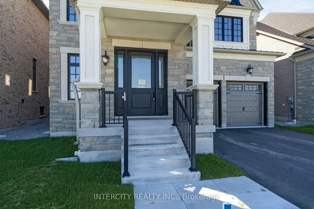 33 Gianvito Cres, King 2