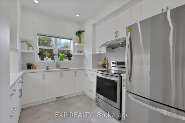 11 Maple Park Way, Markham 5