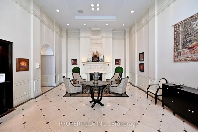 310 Red Maple Rd #1013, Richmond Hill 3