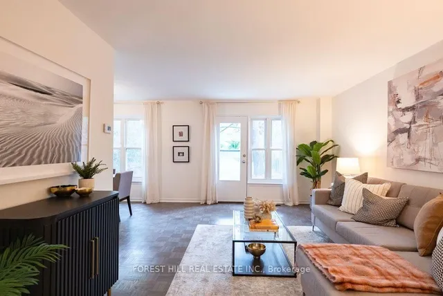 6 Snowshoe Cres, Markham 4