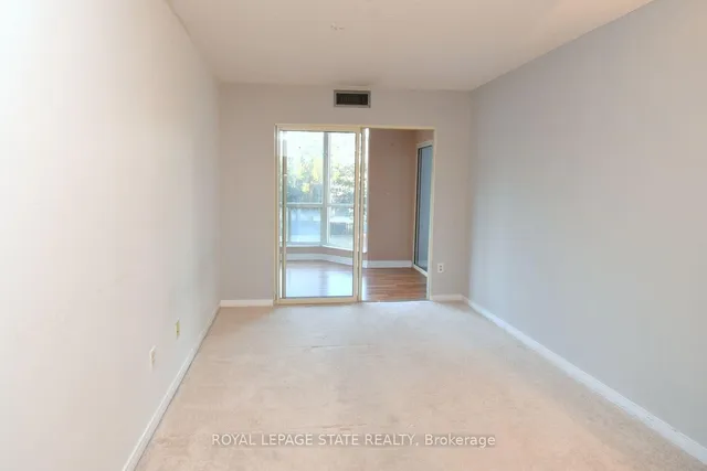 175 Cedar Ave #215, Richmond Hill 3