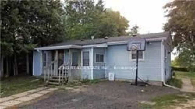 2096 Thompson St, Innisfil 5