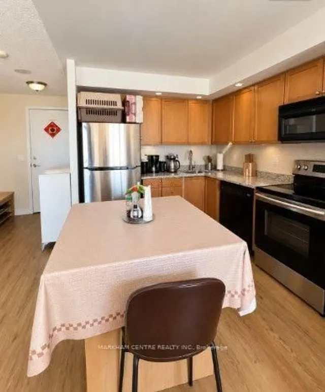 33 Cox Blvd #1607, Markham 4