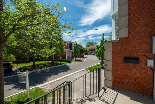 80 McCallum Dr #35, Richmond Hill 4