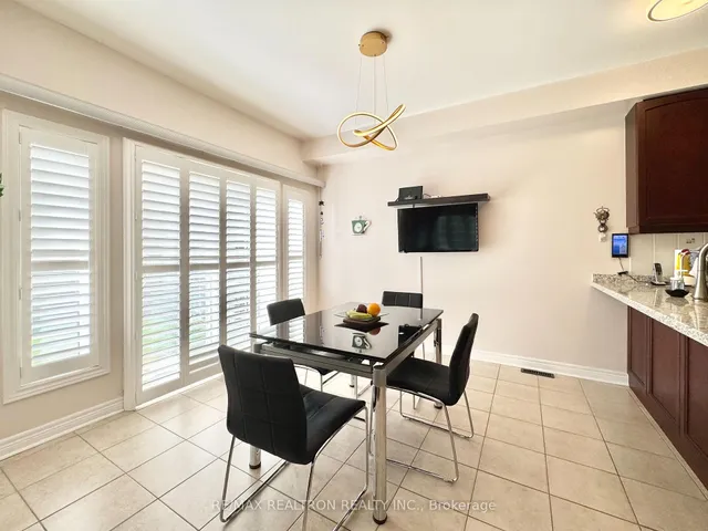 2 Redmond Dr, Vaughan 5