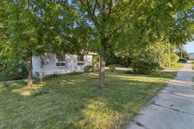 105 Bolton Ave, Newmarket 5