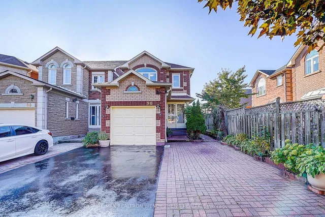 90 Amarillo Ave, Markham 2