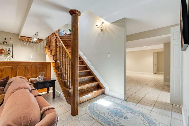 83 Burndean Crt, Richmond Hill 5