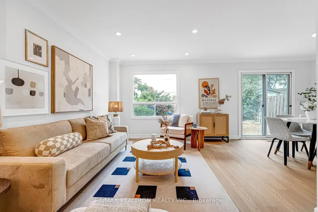 6 Woolen Mill Rd, Markham 5