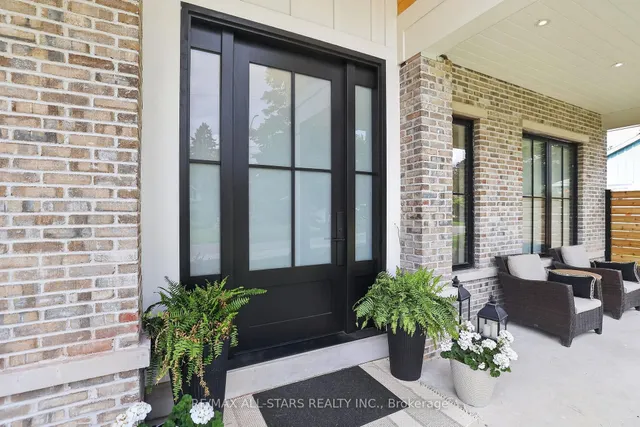 351 South St, Whitchurch-Stouffville 4