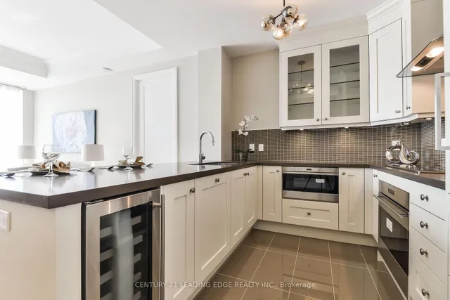 9 Stollery Pond Cres #210, Markham 5