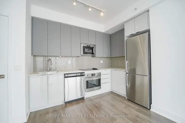 2916 Highway 7 Rd #3307, Vaughan 4