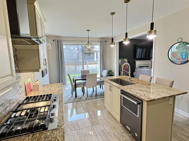 214 Eighth Ave, New Tecumseth 5