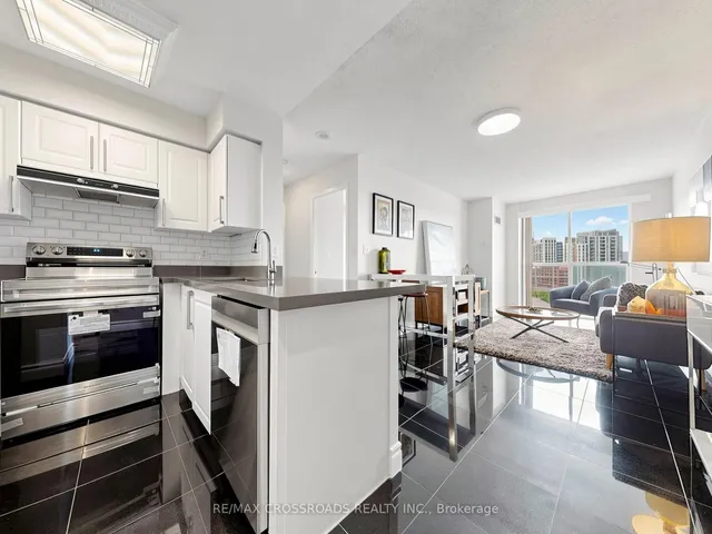 3 Ellesmere St #713, Richmond Hill 5