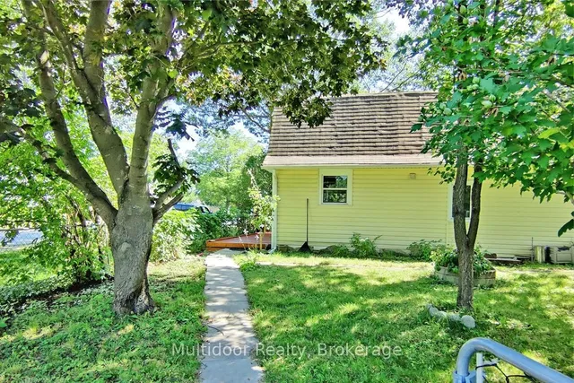 1058 Isabella St, Innisfil 2