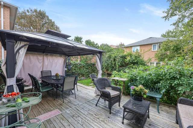 408 Flanagan Crt, Newmarket 4