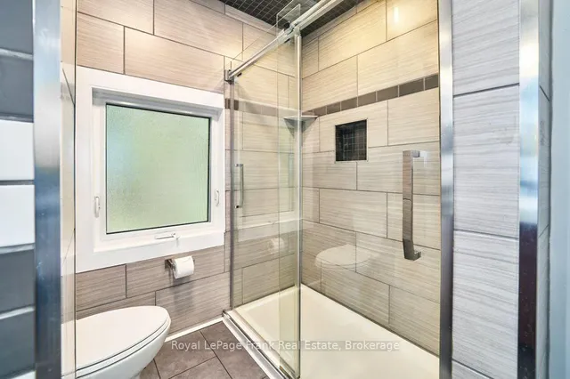 100 Pilkey Rd, Uxbridge 4