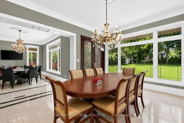 16 Boyle Dr, Richmond Hill 5