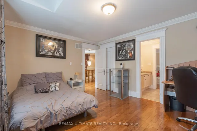 15 Ozner Cres, Vaughan 5