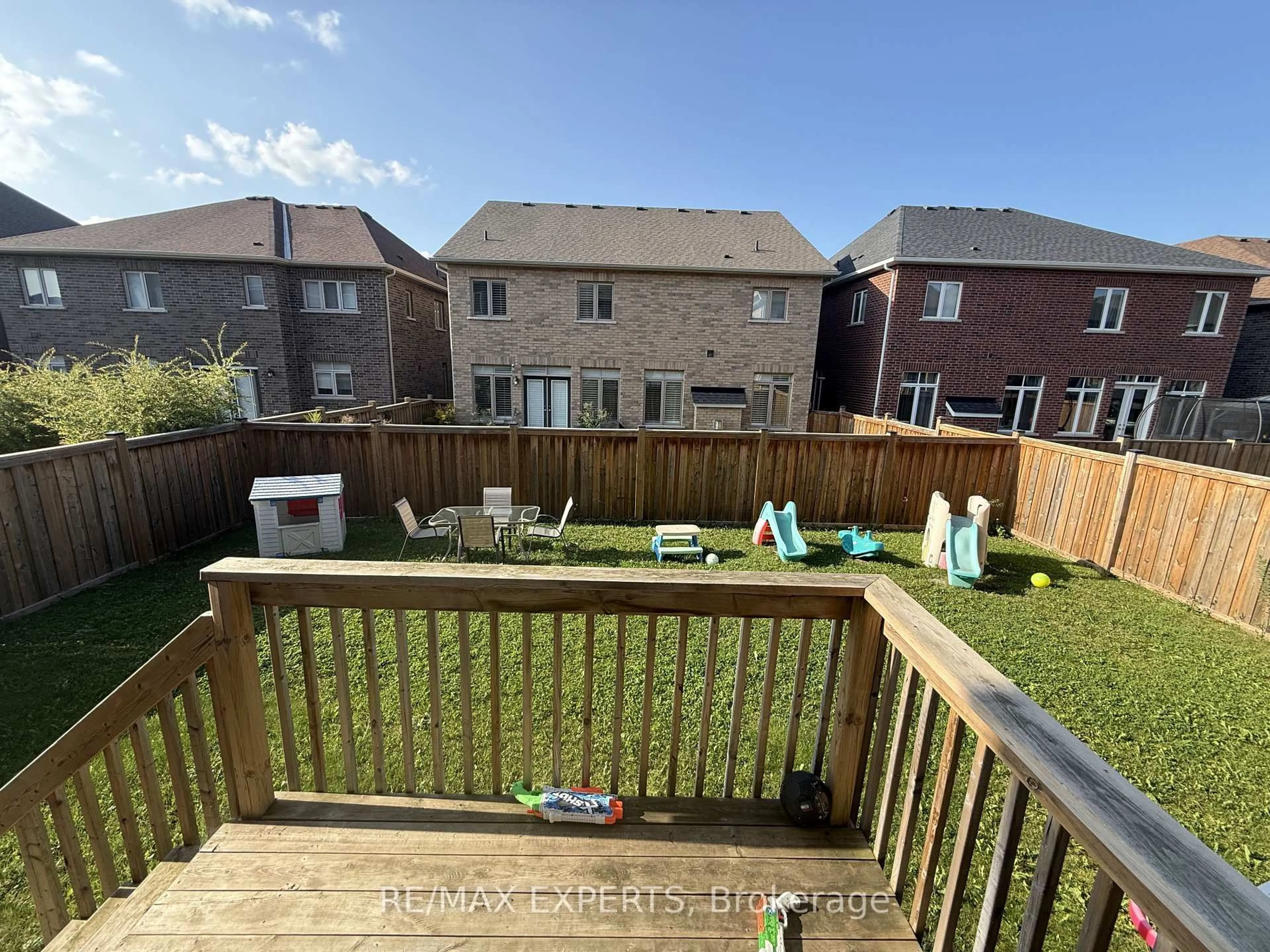 trreb/IMG-N13792744_0e976f22-fc84-4c3c-9aef-027a7c3b9882-l.jpg