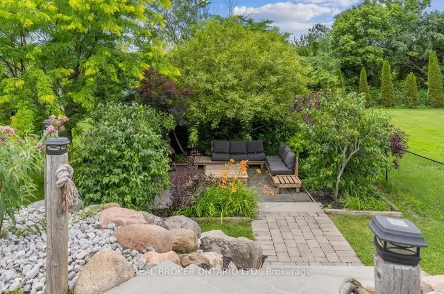 27 Bagshaw Cres, Uxbridge 5