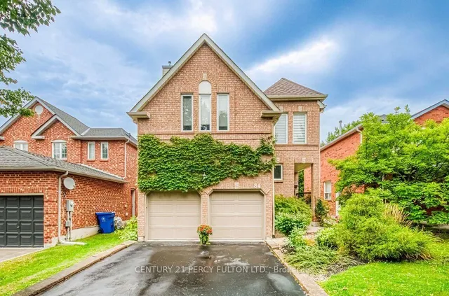 84 Loraview Lane, Aurora 2