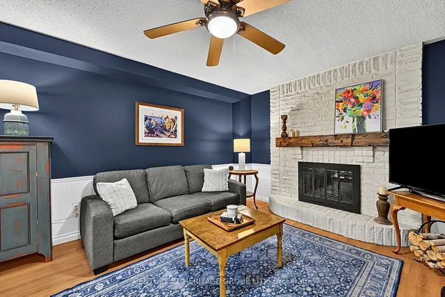 11 Bishop Cres, Markham 4