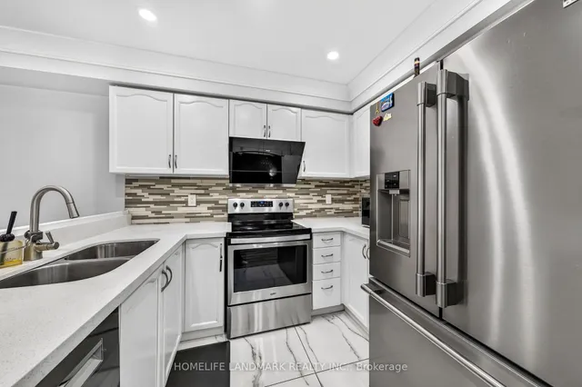 92 Denton Circ, Vaughan 4