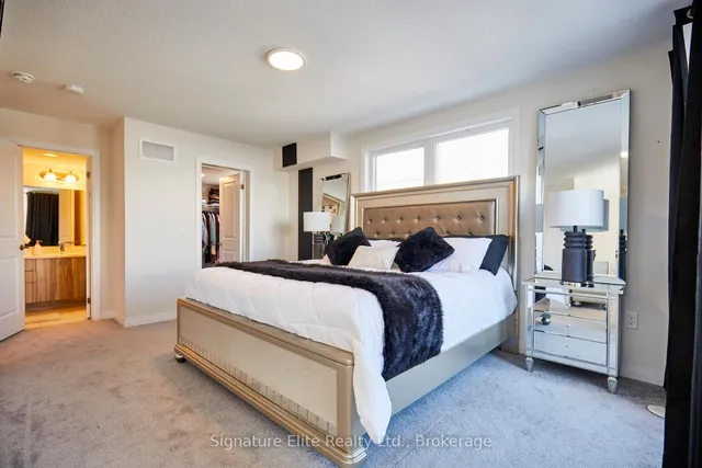 70 Baynes Way #8, Bradford West Gwillimbury 5