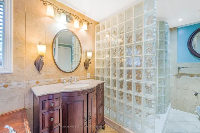55 VALLEY MILLS Rd, East Gwillimbury 3