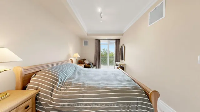 35 Baker Hill Blvd #221, Whitchurch-Stouffville 3