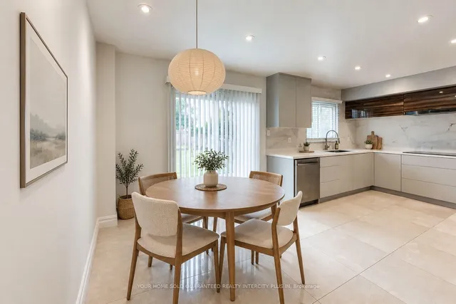 27 Via Nova Dr, Vaughan 4