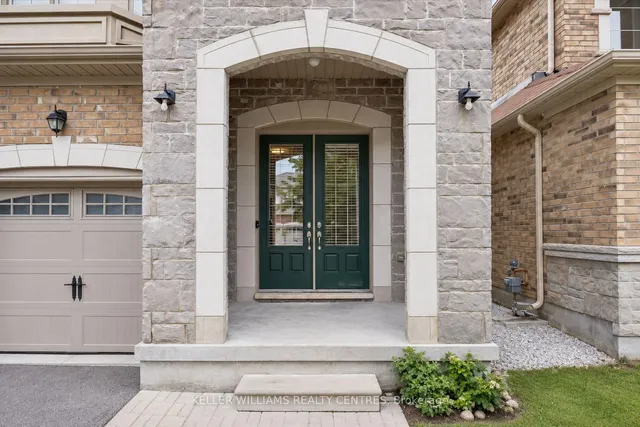 668 McGregor Farm Tr, Newmarket 2