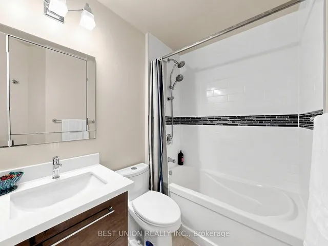 40 Gemini Cres, Richmond Hill 3