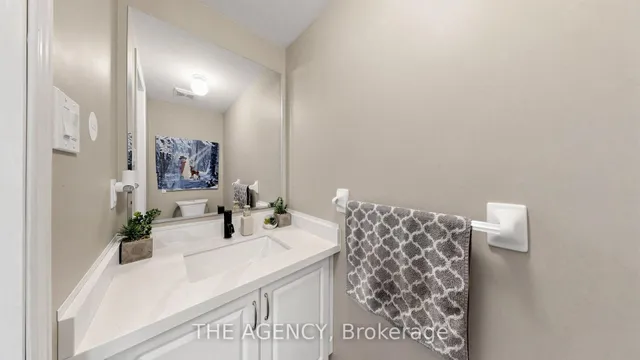 36 Keystar Crt, Vaughan 4