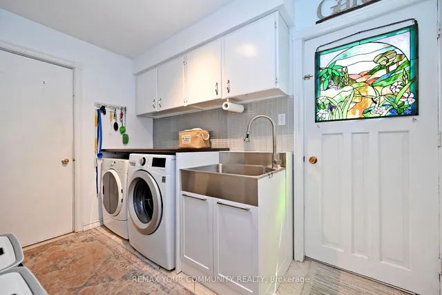 425 Easy St, Richmond Hill 4