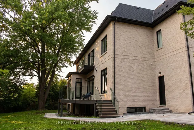 15 Orlon Cres, Richmond Hill 3