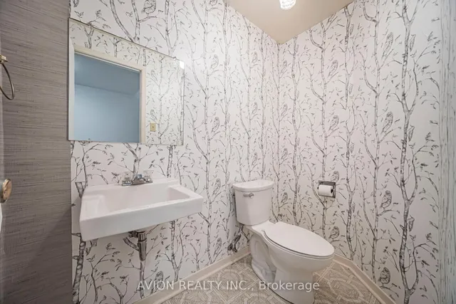 646 Village Pkwy #23, Markham 3