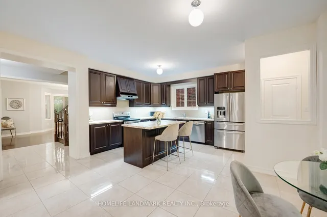 298 West Lawn Cres, Whitchurch-Stouffville 3
