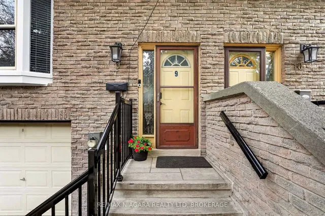 209 CASTLE ROCK Dr #9, Richmond Hill 2
